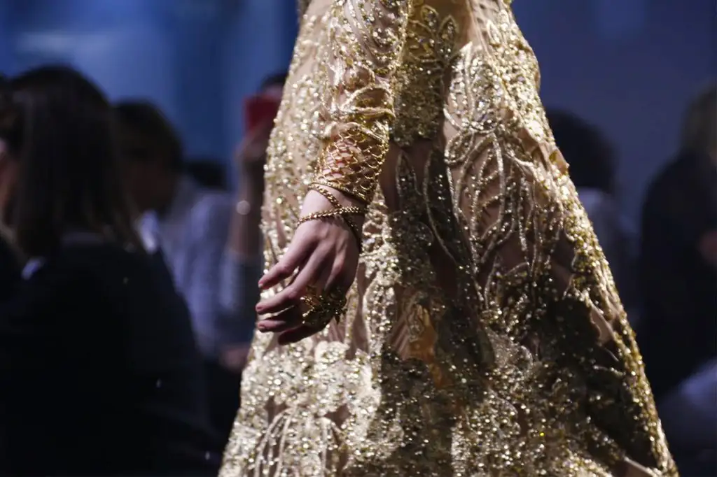 Elie-Saab-Couture-FW15-Paris-9668-1436358003-mediumbigthumb.webp