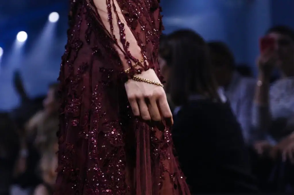 Elie-Saab-Couture-FW15-Paris-9669-1436358004-mediumbigthumb.webp