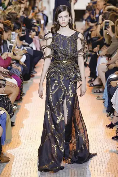 elie-saab-sonbahar-kis-2018-couture-11855521.webp