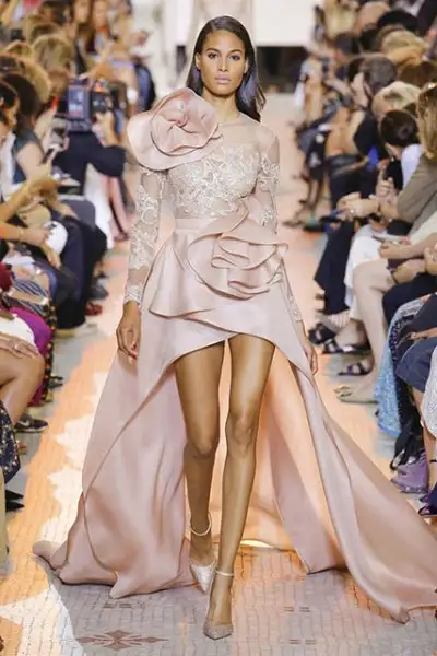 elie-saab-sonbahar-kis-2018-couture-11855527.webp