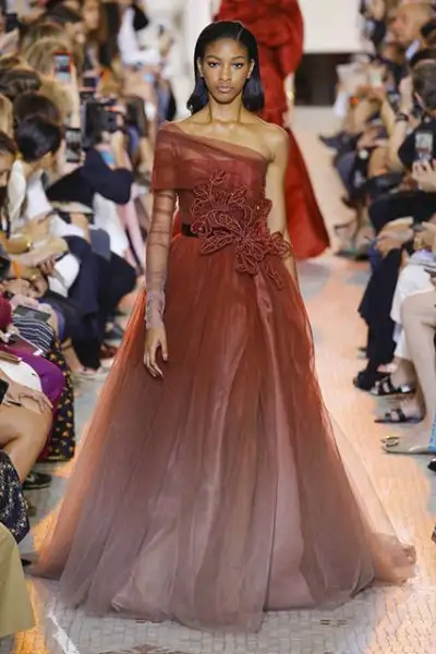 elie-saab-sonbahar-kis-2018-couture-11855552.webp
