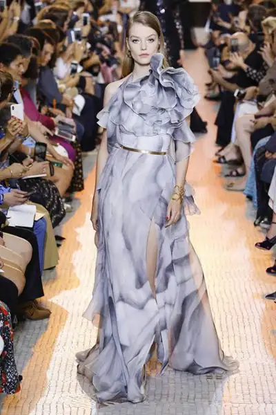 elie-saab-sonbahar-kis-2018-couture-11855563.webp