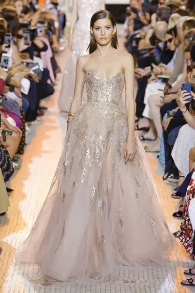 elie-saab-sonbahar-kis-2018-couture-11855577.webp