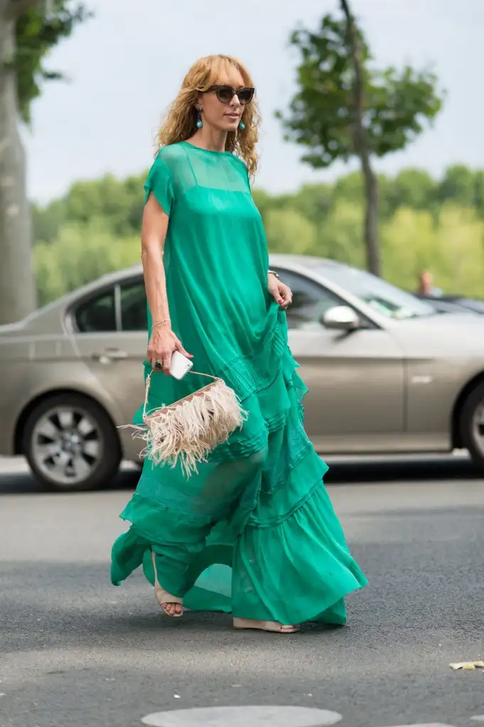 elle-paris-haute-couture-15-streets-style-day-1-11.webp