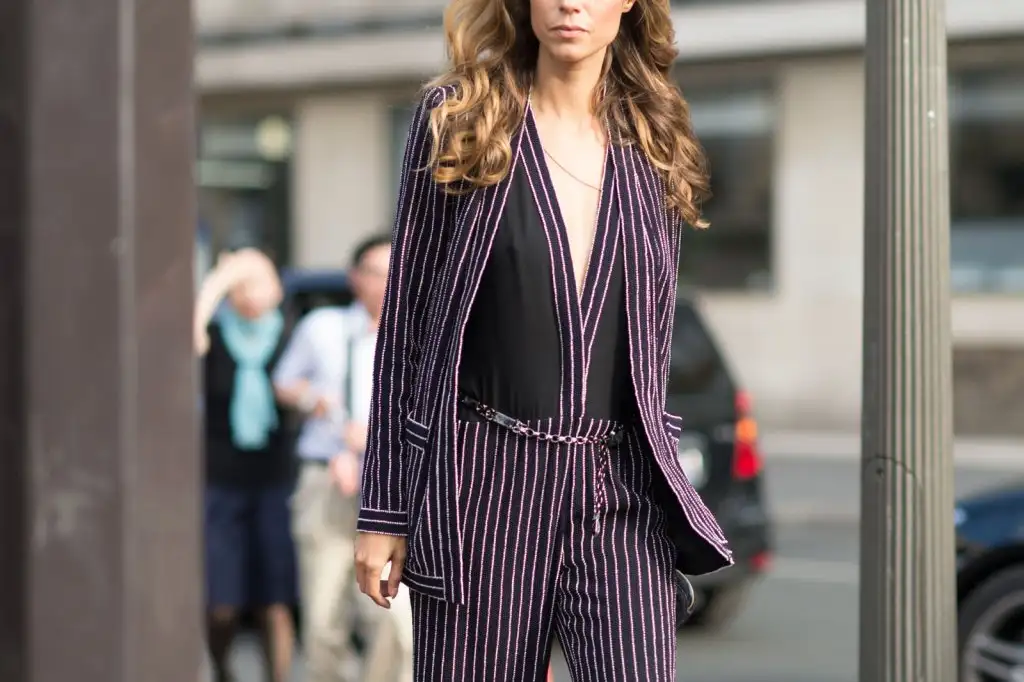 elle-paris-haute-couture-15-streets-style-day-1-52.webp