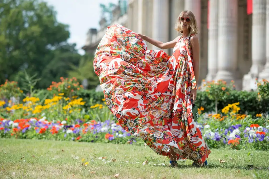 elle-paris-haute-couture-15-streets-style-day-3-59.webp