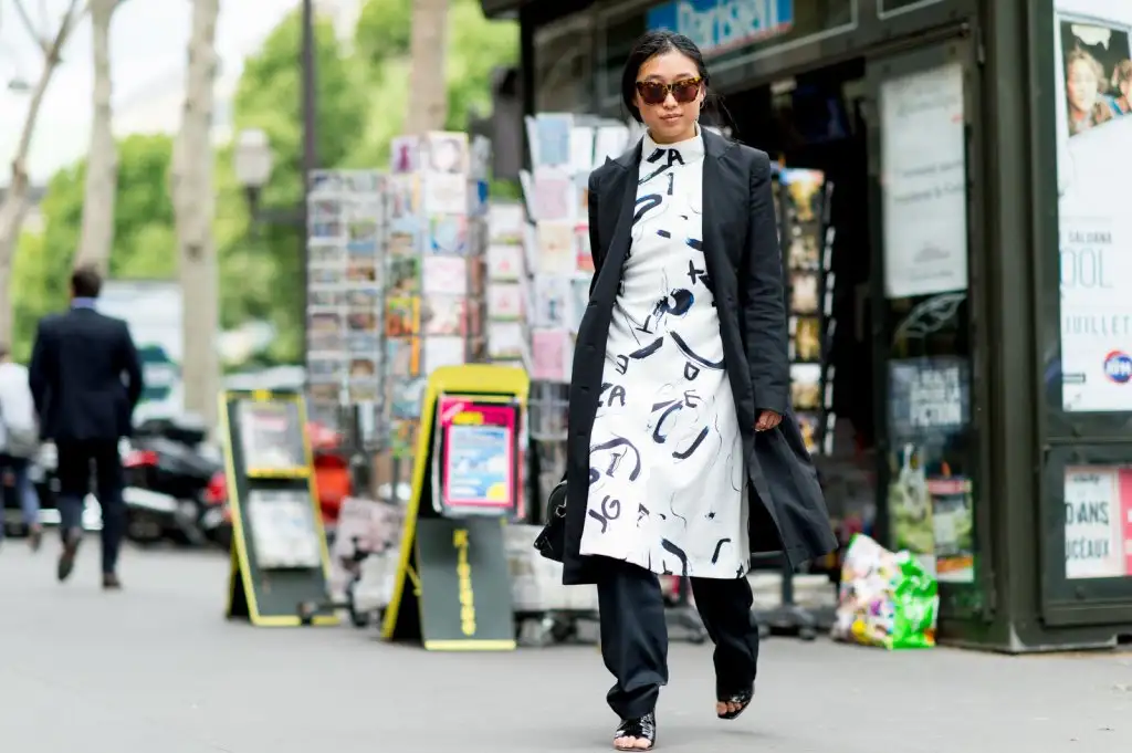 elle-paris-haute-couture-15-streets-style-day-4-39.webp