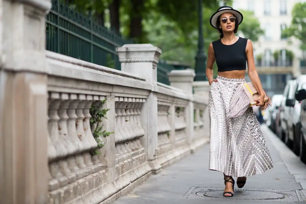 elle-paris-haute-couture-15-streets-style-day-4-67.webp