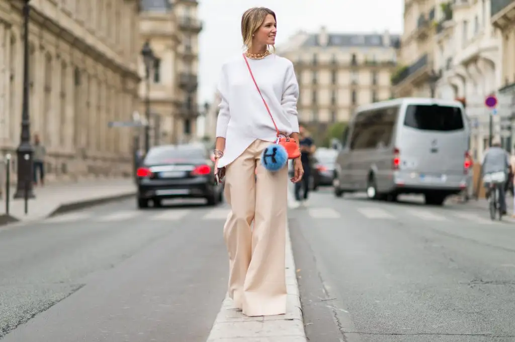 elle-paris-haute-couture-15-streets-style-day-4-72.webp