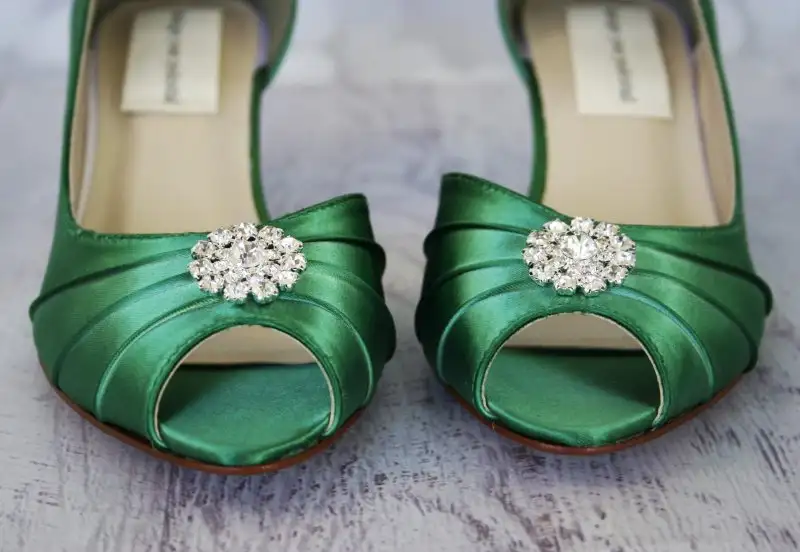 emerald-peep-toe-kitten-1.webp