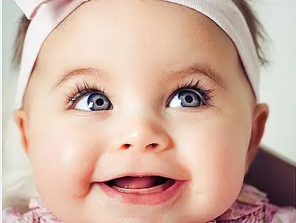 en-yeni-dunyanin-en-tatli-kiz-bebekleri-fotograf-galerisi_571x550.webp