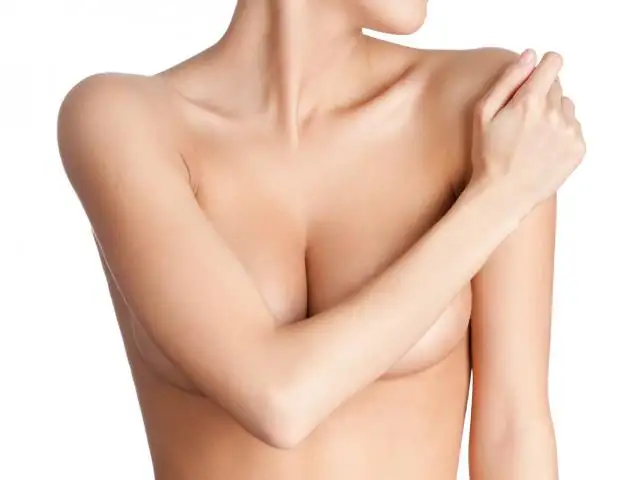 erkek_bebek_belirtileri_goguslerin_buyumesi.webp