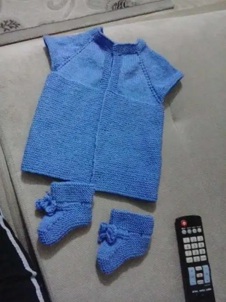erkek_bebek_orgu_yelek_modelleri_2015_modasi-15.webp