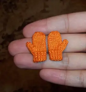 esenlik_mittens2.webp
