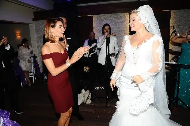 Esra Erol, Zahide Yeti+ş 2.webp