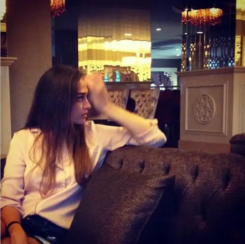 Esra_Bilgic  (5).webp