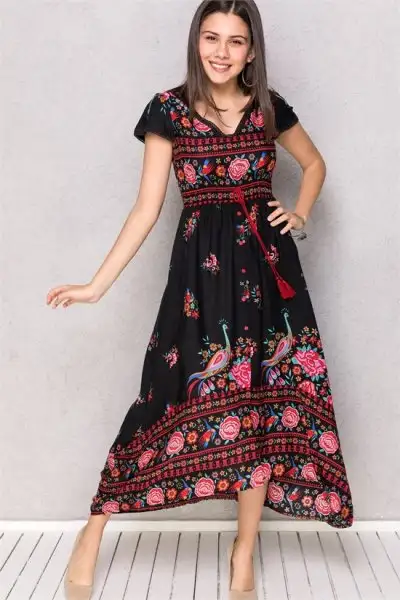etek-dugmeli-otantik-desen-elbise-siyah-4b29.webp