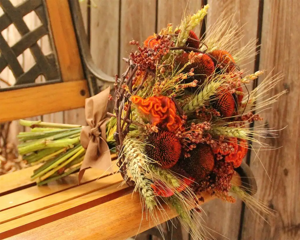 Fall-Wedding-Bouquet.webp