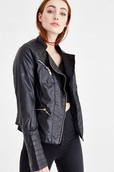 fermuarli-cep-detayli-deri-gorunumlu-ceket_black-siyah_1_buyuk.webp