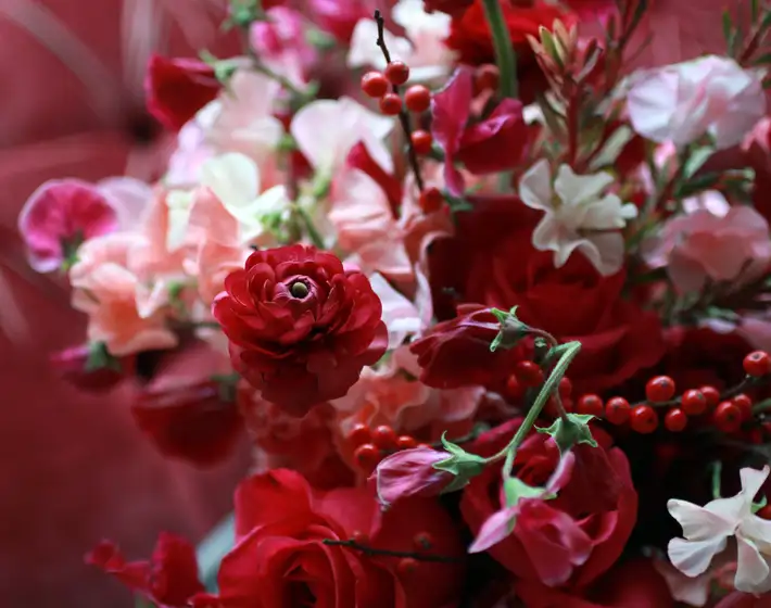 Floral-Arrangement-Ideas-for-Winter-111.webp