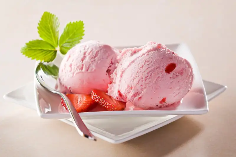 Florida-Strawberry-Ice-Cream.webp