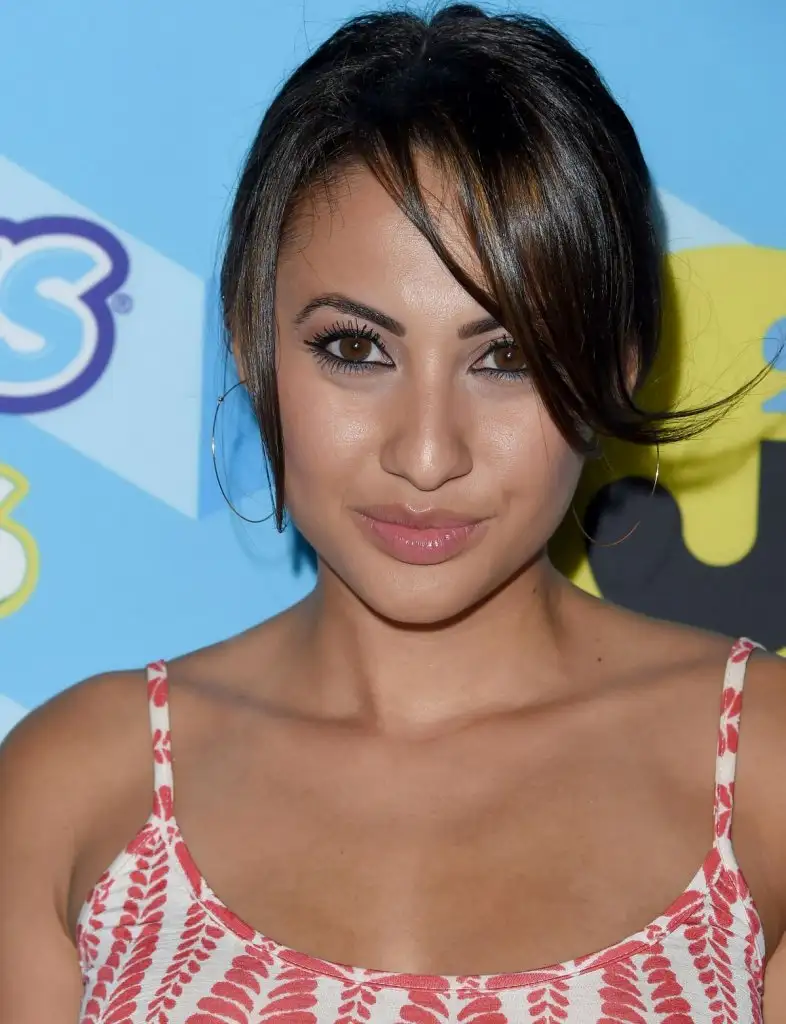 francia-raisa-attends-the-just-jared-s-summer-bash-pool-party-2015-in-los-angeles_1.webp