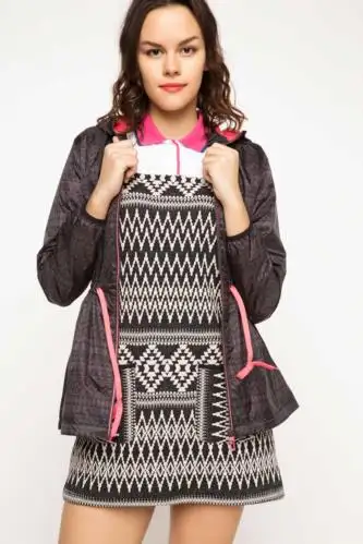 G4813AZ_17SP_BK27_01_01.webp