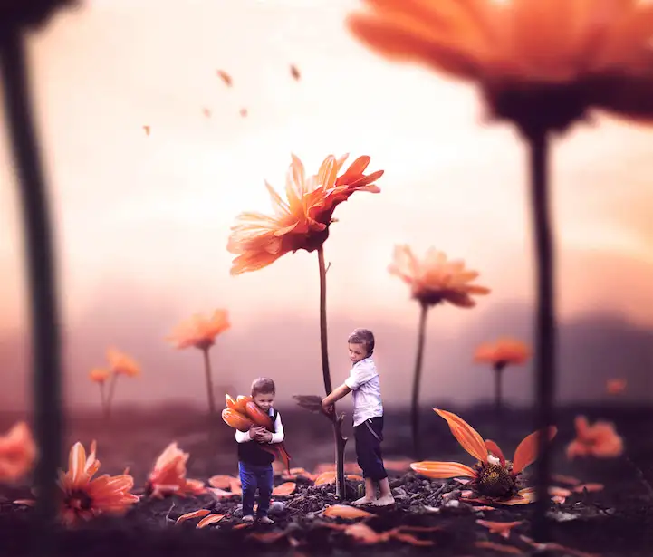 Gabe-Tomoiaga-photographie-lInnocence-de-lEnfance-avec-ses-propres-Enfants-02.webp
