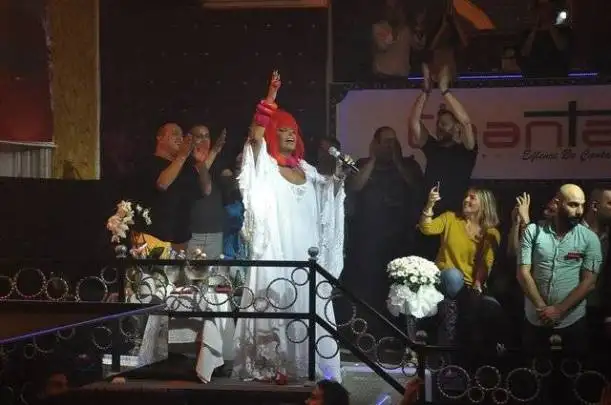 gaga_hanim_evcilik_oynuyordu_(1)_1547874229541bbe45f0585.webp