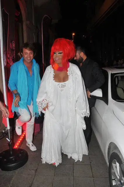 gaga_hanim_evcilik_oynuyordu_(7)_637133199541bbe464b935.webp