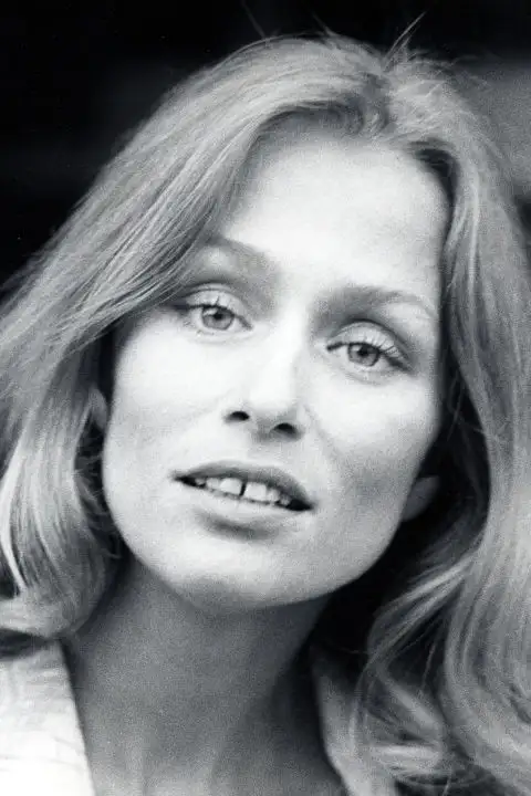 gallery-1433863678-hbz-unconventional-beauties-lauren-hutton (1).webp