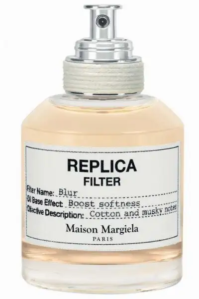 gallery-1472148357-hbz-fragrance-08.webp