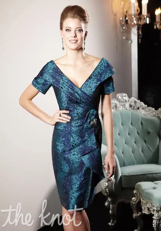 Gelin-Annesi-ve-Kayınvalide-Abiye-Elbise-Modelleri-25.webp