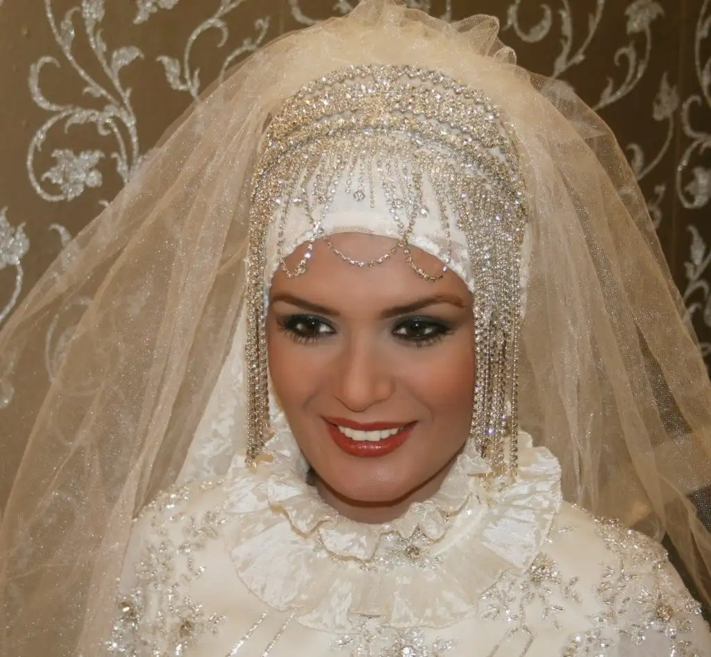gelin_basi_kapali_047.webp
