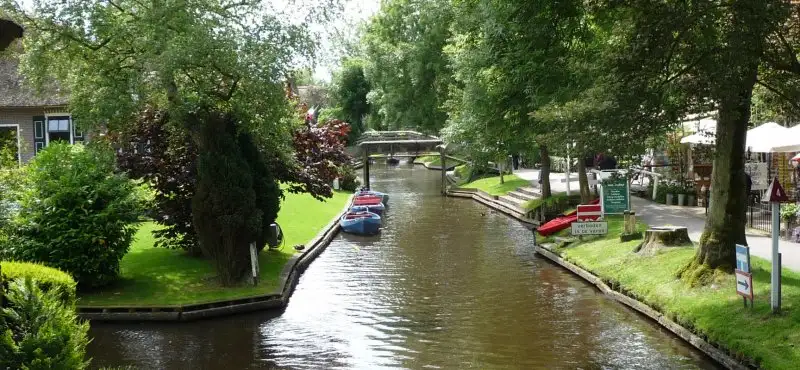 Giethoorn-1728x800_c.webp