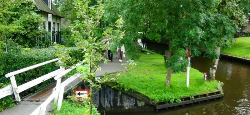 giethoorn_masal_koyu-1728x800_c.webp
