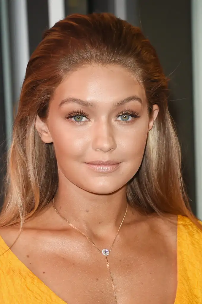 Gigi-Hadid-VMAs-2015-Tan.webp
