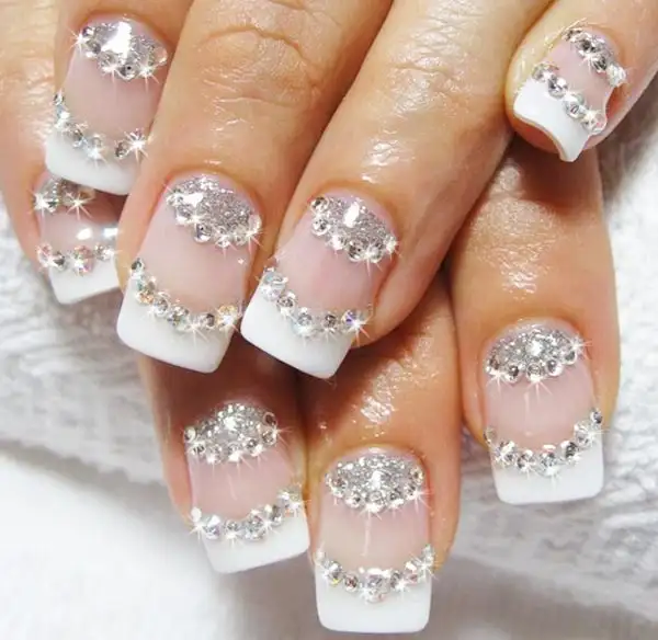 glitter-wedding-nail-design.webp