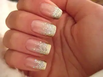 gold-glitter-wedding-nail-design.webp