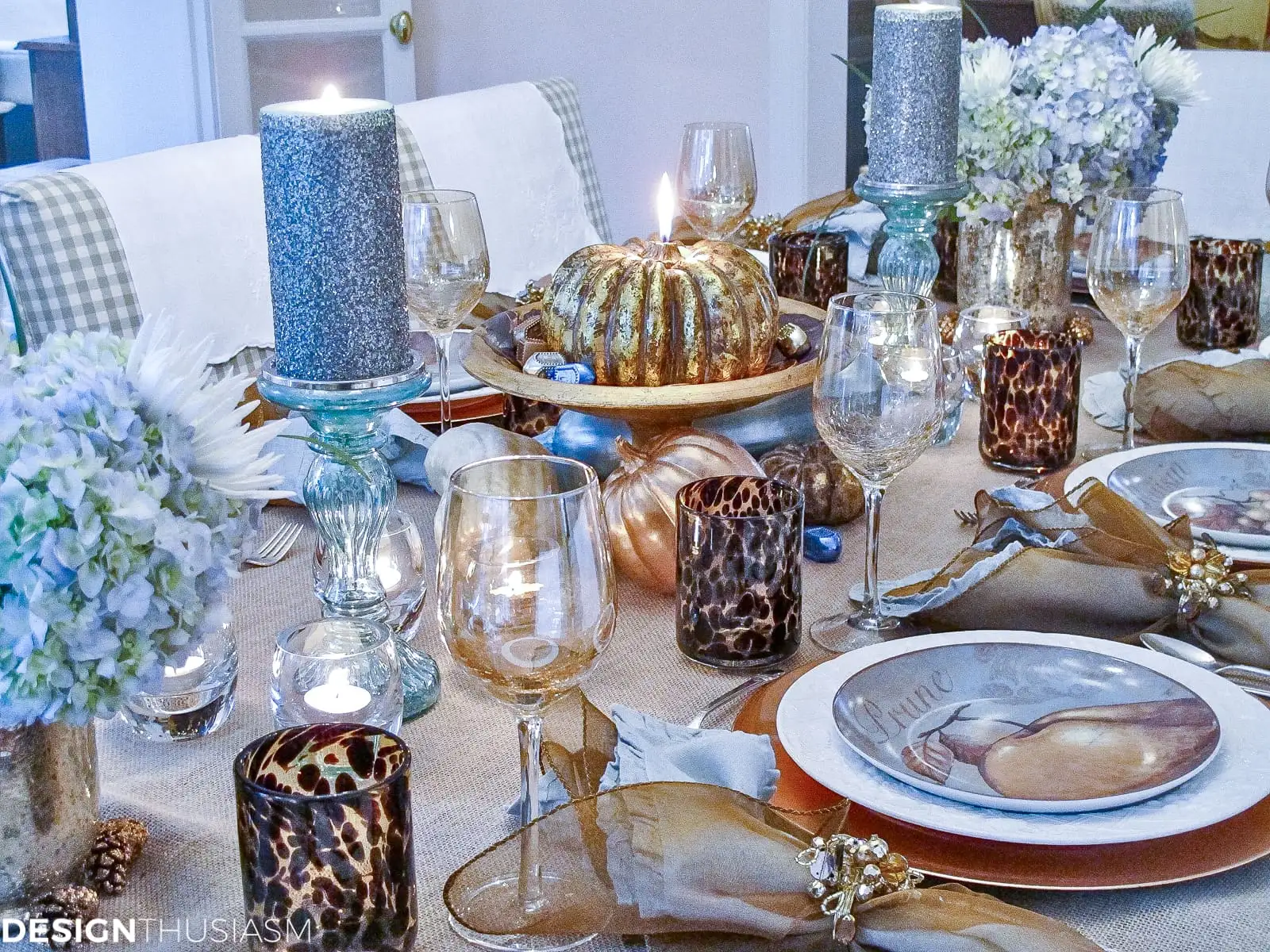 Gourd-Crafts-Elegant-Inexpensive-Thanksgiving-Table-Decorations-08.webp