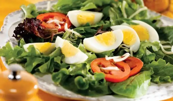 green-salad-for-breakfast.webp