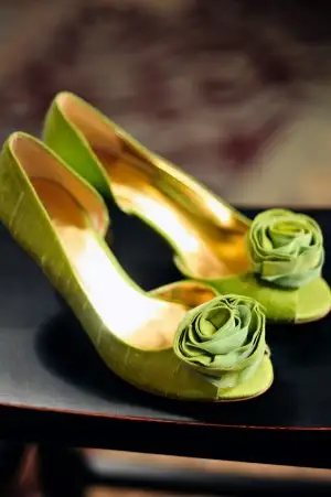 Green-Wedding-Shoes-300x451.webp