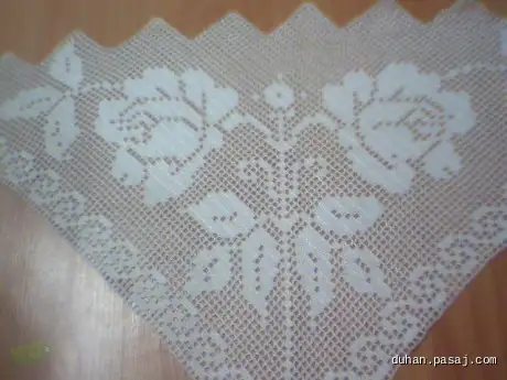 gullu-bohca-ornegi-dantel-modeli-ve-tarifi-olan-calismalar-dantel.webp
