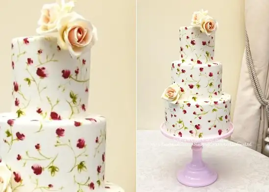 hand-painted-cake-vintage-rose-design-by-Nadyas-Cakes-and-Bakes.webp