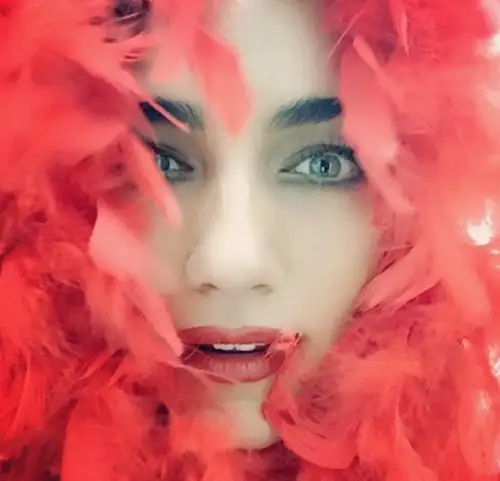 hande.webp