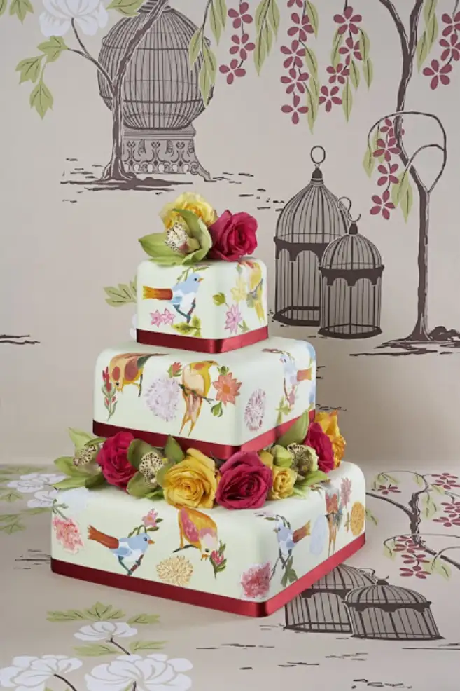 Handpainted-Wedding-Cake-Birds.webp
