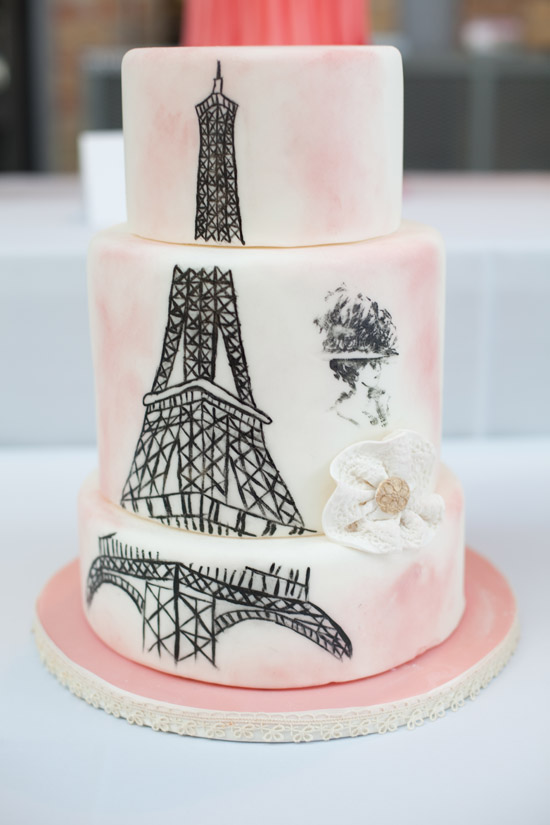 Handpainted-Wedding-Cake-Paris.jpg