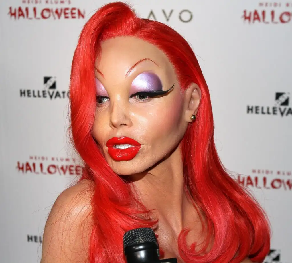 heidi-klum-heidi-klum-halloween-party-in-new-york-city-october-2015_32.webp