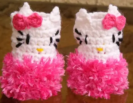 Hello-Kitty-çocuk-eldiven-örnekleri.webp