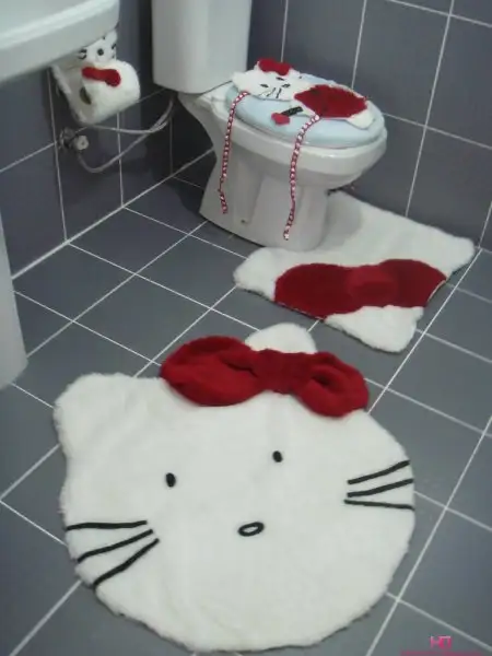 hello-kity-banyo-paspas-modelleri.webp